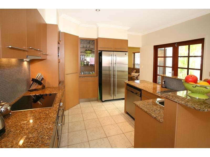 1/6 Parneno Street, Surfers Paradise QLD 4217