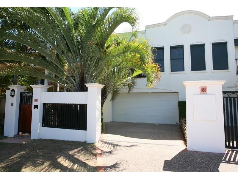 1/6 Parneno Street, Surfers Paradise QLD 4217