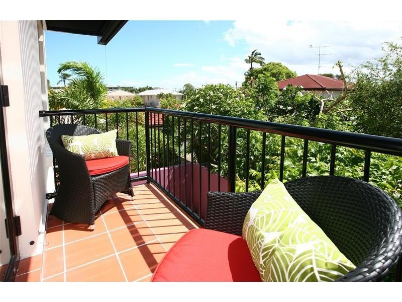 1/6 Parneno Street, Surfers Paradise QLD 4217