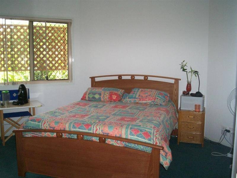 37 Clipper Boulevard, Clear Island Waters QLD 4226