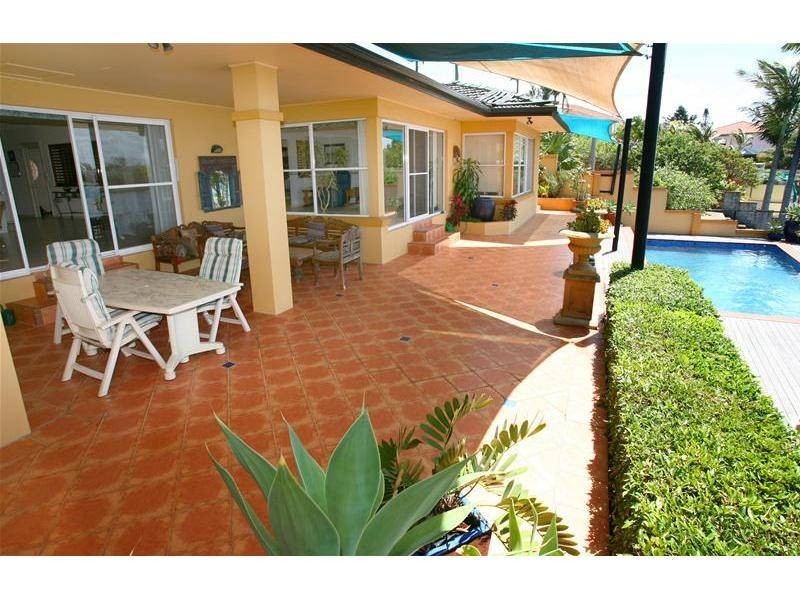 55 Intrepid Drive, Mermaid Waters QLD 4218