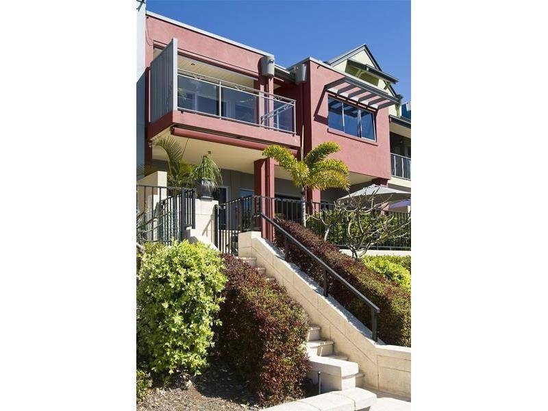 3013 The Boulevarde, Carrara QLD 4211