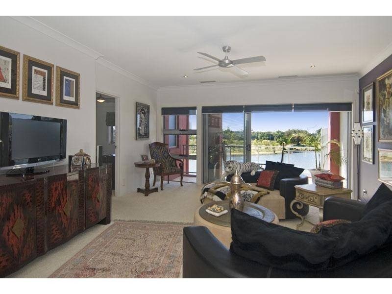3013 The Boulevarde, Carrara QLD 4211