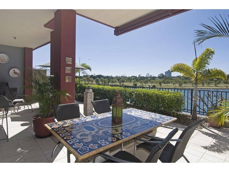 3013 The Boulevarde, Carrara QLD 4211