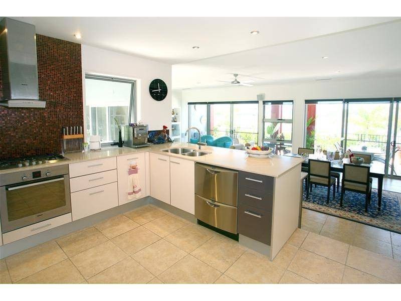 3013 The Boulevarde, Carrara QLD 4211