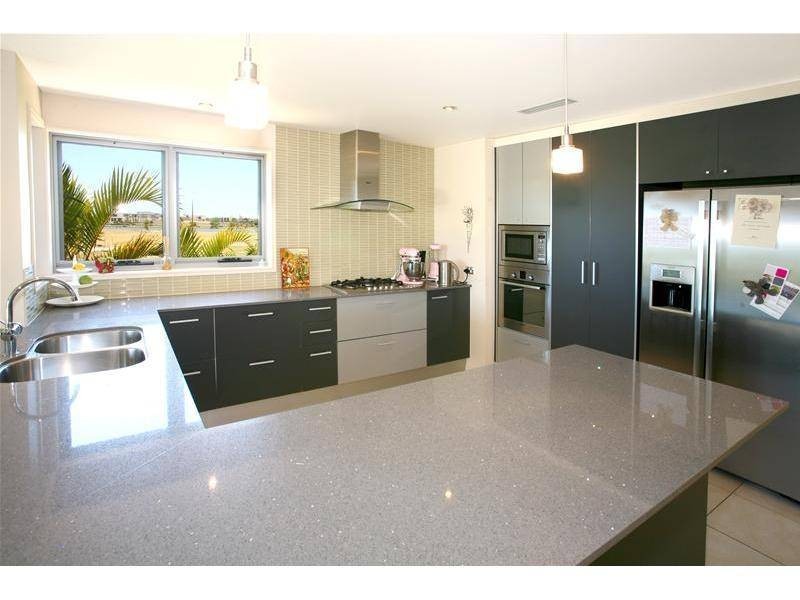 3014 The Boulevarde, Carrara QLD 4211