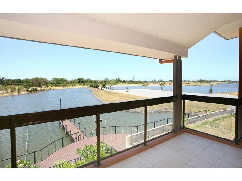 3014 The Boulevarde, Carrara QLD 4211