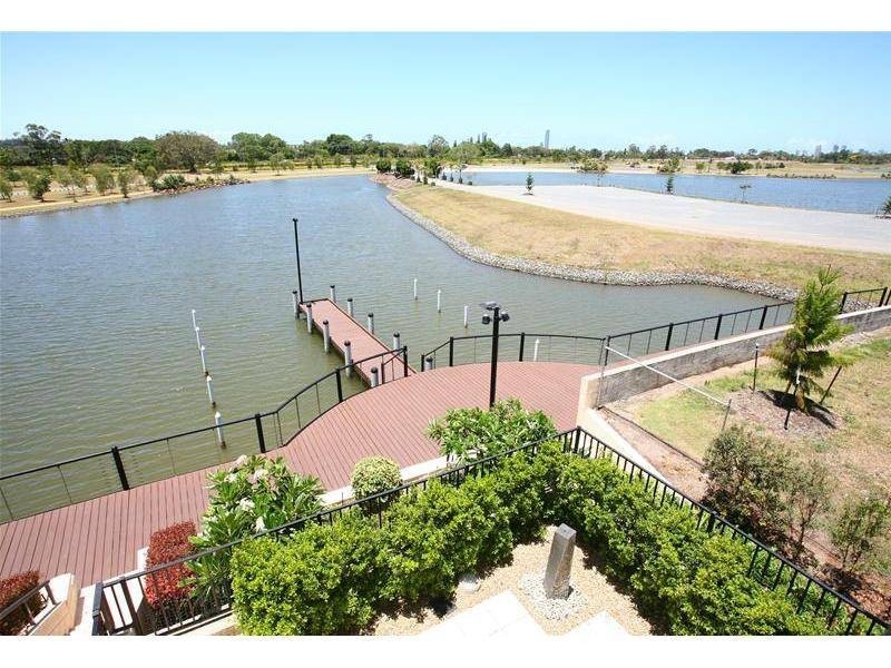 3014 The Boulevarde, Carrara QLD 4211