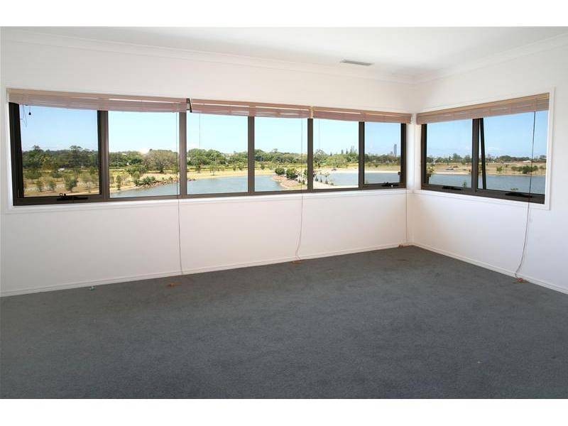 3014 The Boulevarde, Carrara QLD 4211