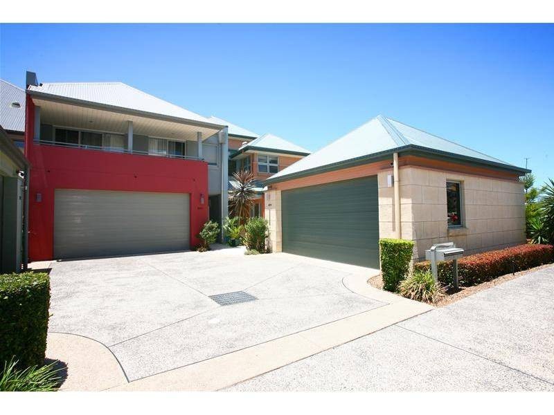 3014 The Boulevarde, Carrara QLD 4211