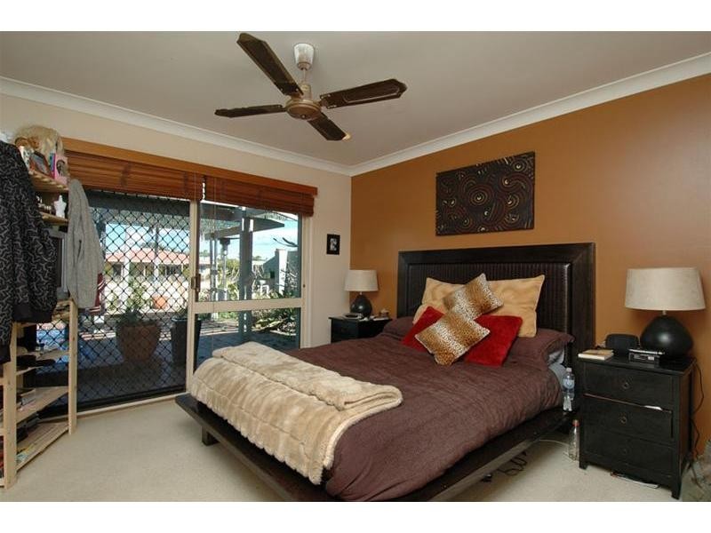 8 Bahia Court, Broadbeach Waters QLD 4218