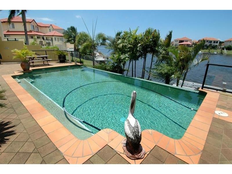 10 Bollard Circuit, Clear Island Waters QLD 4226