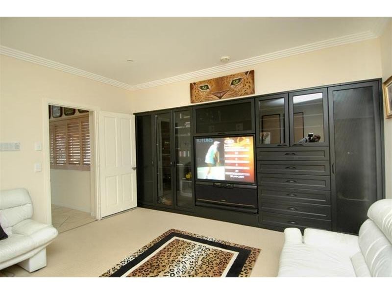 10 Bollard Circuit, Clear Island Waters QLD 4226