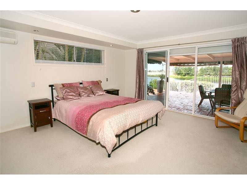 166 Port Jackson Boulevard, Clear Island Waters QLD 4226