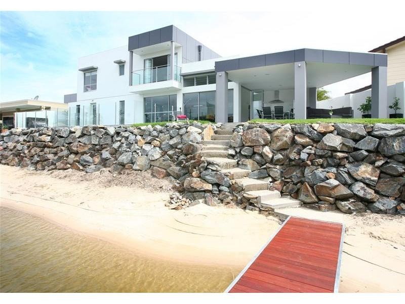 13 Carmel Court, Broadbeach Waters QLD 4218