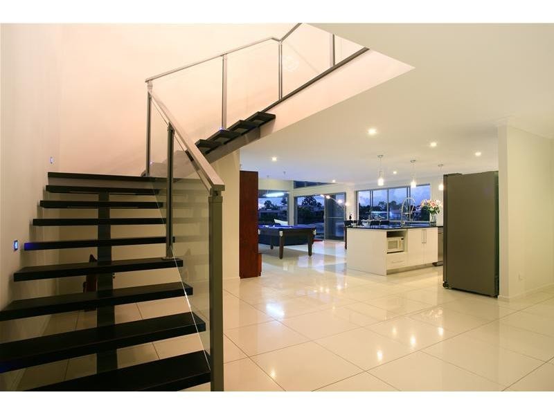 13 Carmel Court, Broadbeach Waters QLD 4218