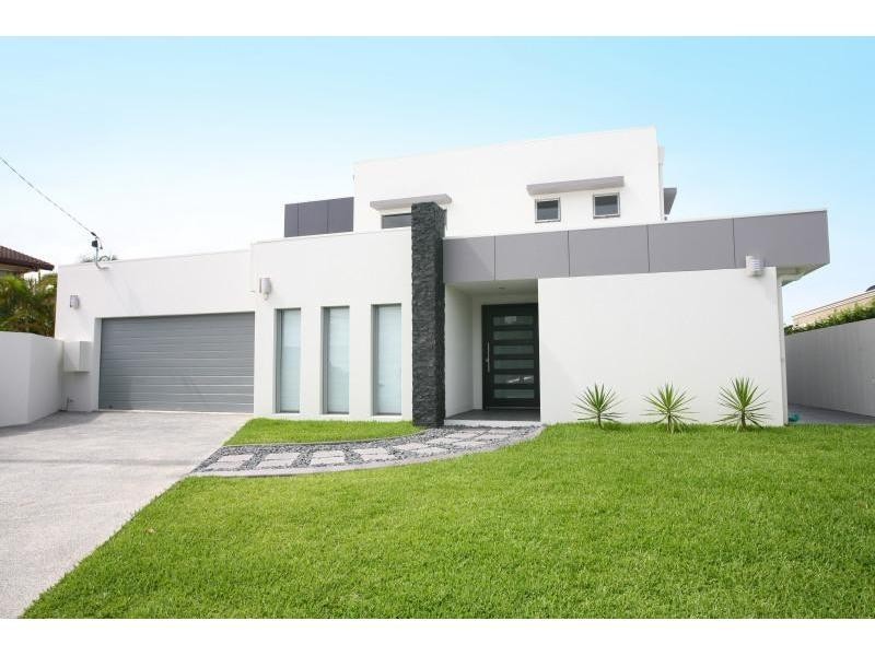 13 Carmel Court, Broadbeach Waters QLD 4218