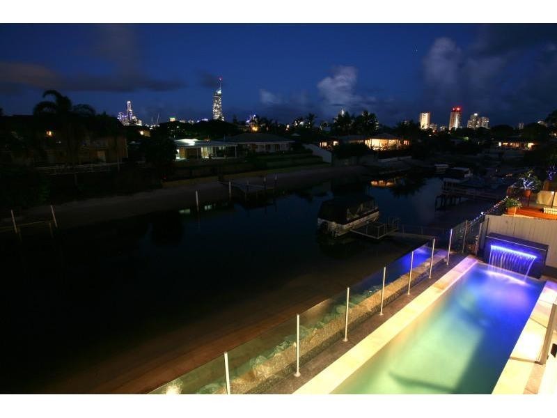 13 Carmel Court, Broadbeach Waters QLD 4218