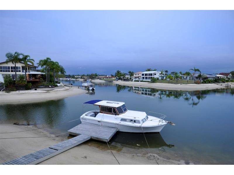 16 Bahia Court, Broadbeach Waters QLD 4218