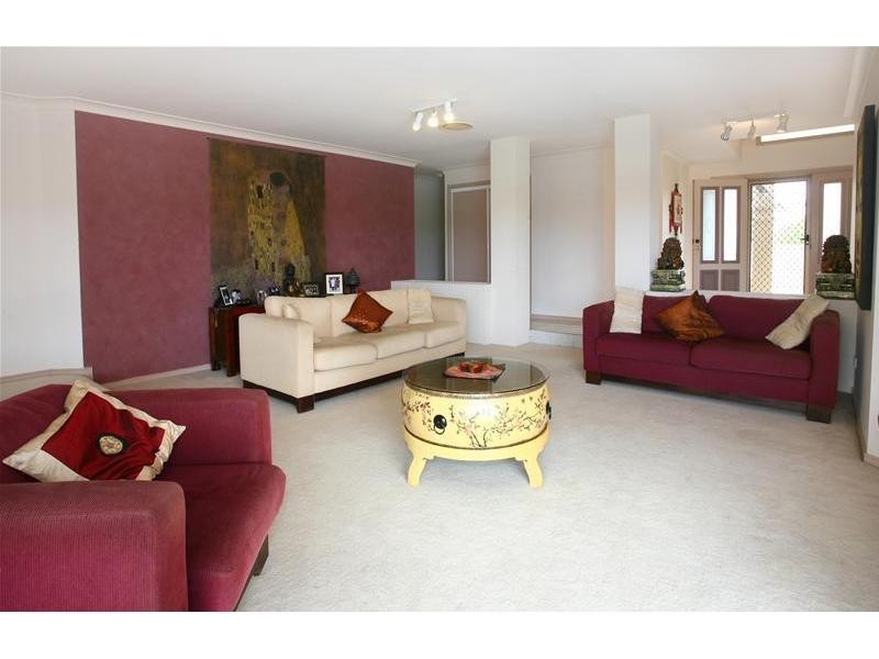 26 Santabelle Crescent, Clear Island Waters QLD 4226