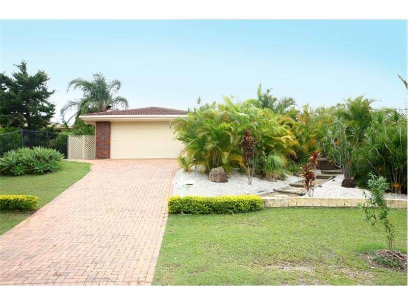 4 Carnoustie Court, Robina QLD 4226