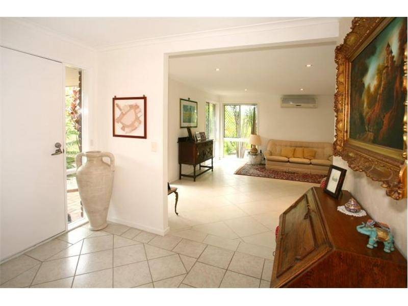 4 Carnoustie Court, Robina QLD 4226