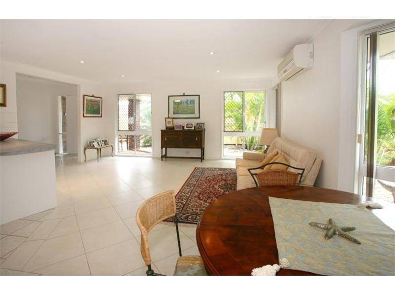 4 Carnoustie Court, Robina QLD 4226