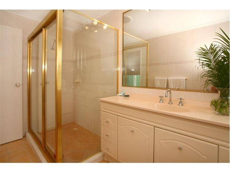 4 Carnoustie Court, Robina QLD 4226