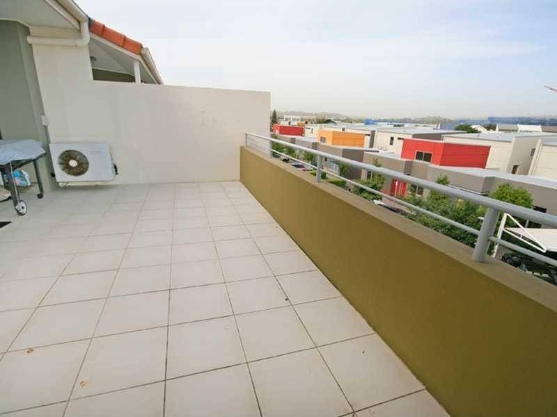 21/201 Varsity Parade, Varsity Lakes QLD 4227