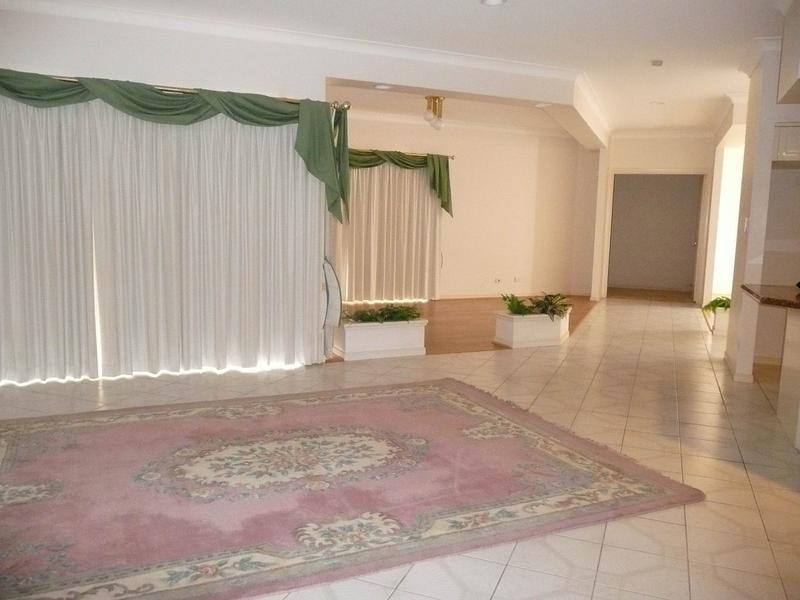 48 Kuranda Crt, Robina QLD 4226