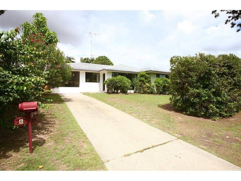 6 Wanderer Avenue, Mermaid Waters QLD 4218