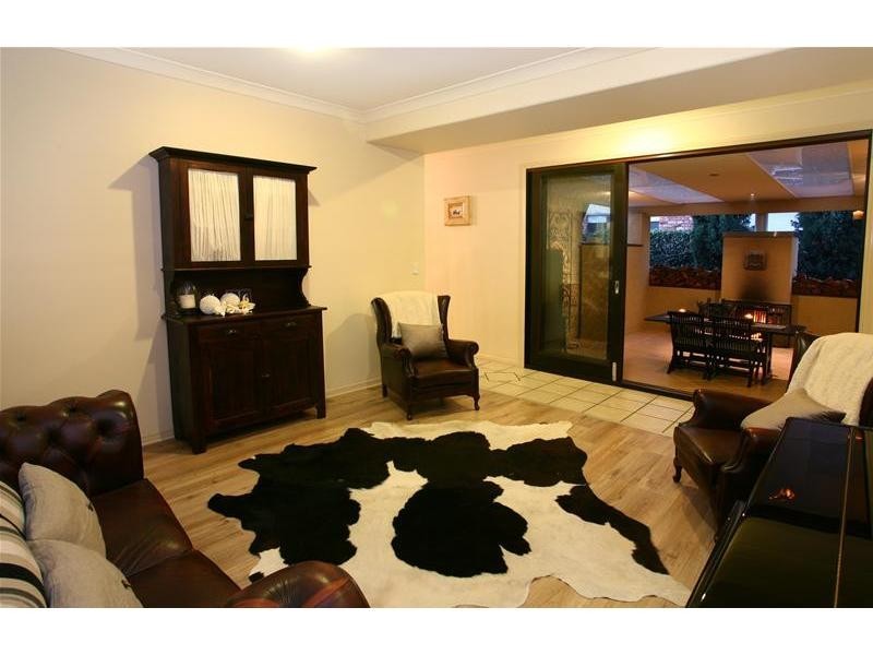 36 Lancelin Drive, Mermaid Waters QLD 4218