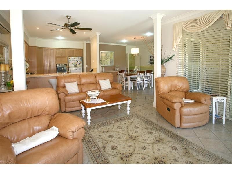 36 Lancelin Drive, Mermaid Waters QLD 4218