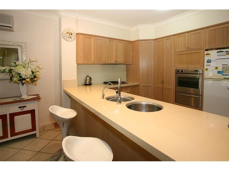 36 Lancelin Drive, Mermaid Waters QLD 4218