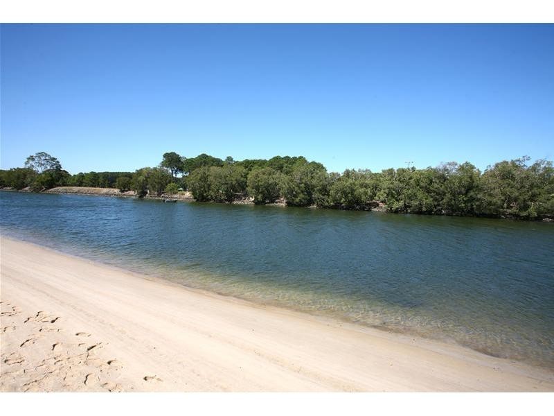 36 Lancelin Drive, Mermaid Waters QLD 4218