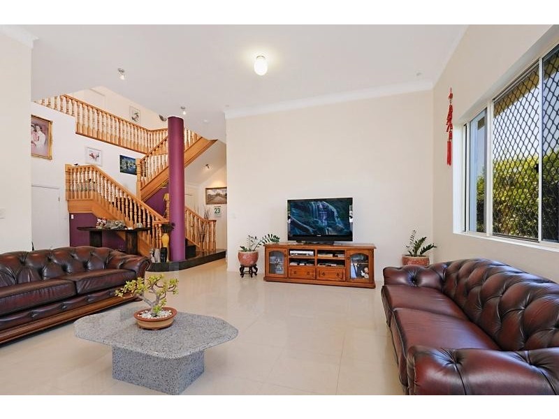 7 Mercure Place, Highland Park QLD 4211