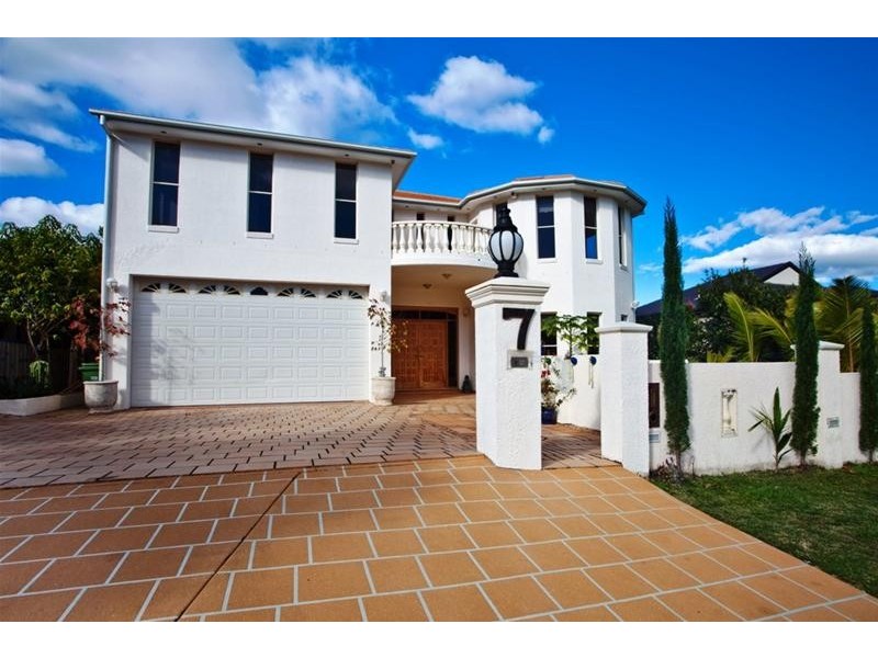 7 Mercure Place, Highland Park QLD 4211