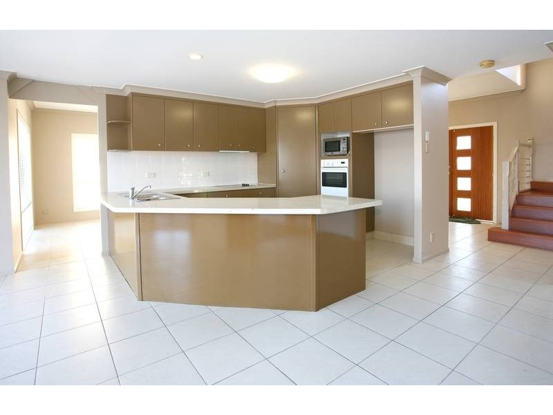 122 Port Jackson Blvde, Clear Island Waters QLD 4226