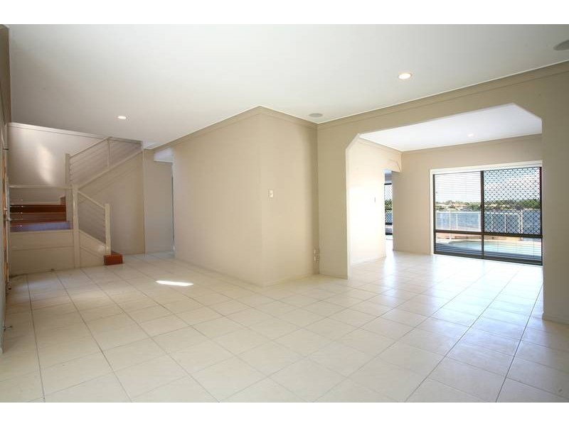 122 Port Jackson Blvde, Clear Island Waters QLD 4226