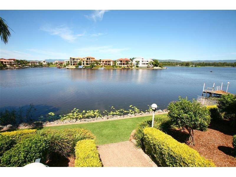 38 Montevideo Drive, Clear Island Waters QLD 4226