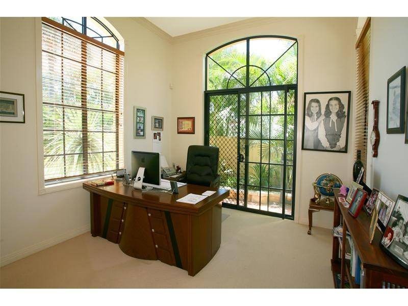 38 Montevideo Drive, Clear Island Waters QLD 4226