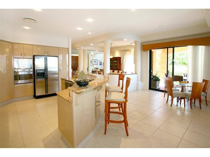 38 Montevideo Drive, Clear Island Waters QLD 4226