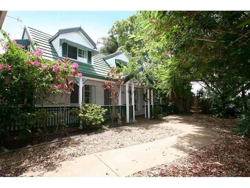 3 Darnay Road, Broadbeach Waters QLD 4218