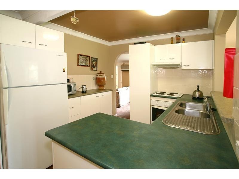 3 Darnay Road, Broadbeach Waters QLD 4218