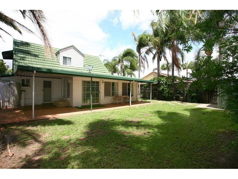 3 Darnay Road, Broadbeach Waters QLD 4218