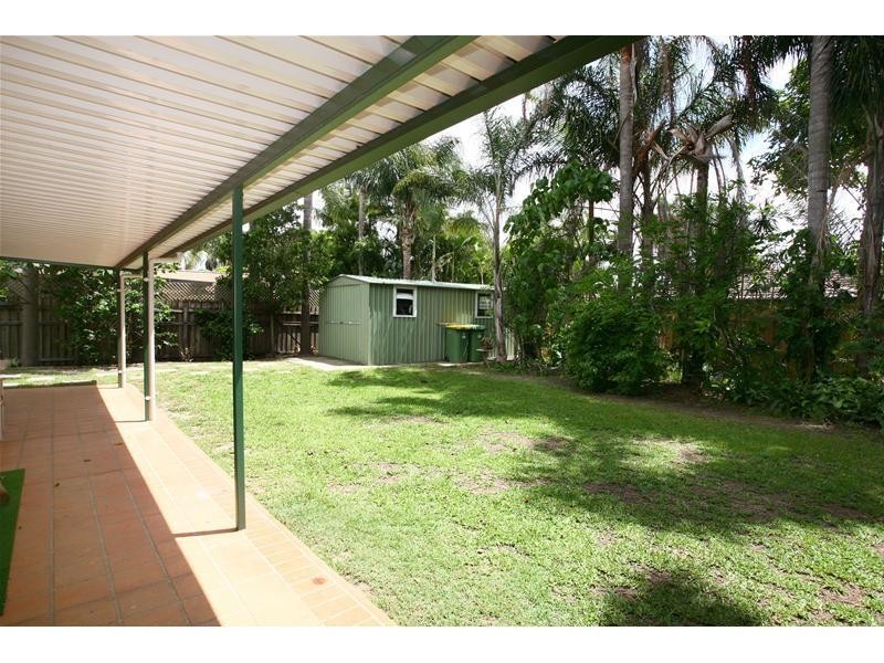 3 Darnay Road, Broadbeach Waters QLD 4218