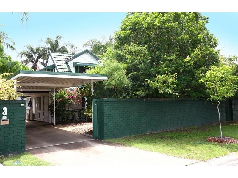 3 Darnay Road, Broadbeach Waters QLD 4218