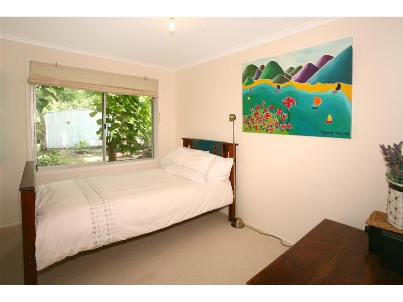 6 Wanderer Avenue, Mermaid Waters QLD 4218