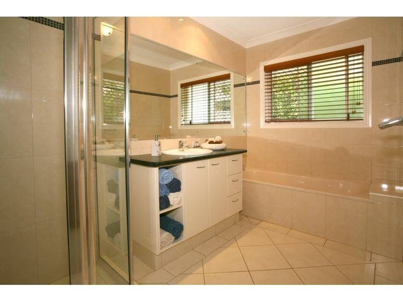 29 Brighton Crescent, Robina QLD 4226