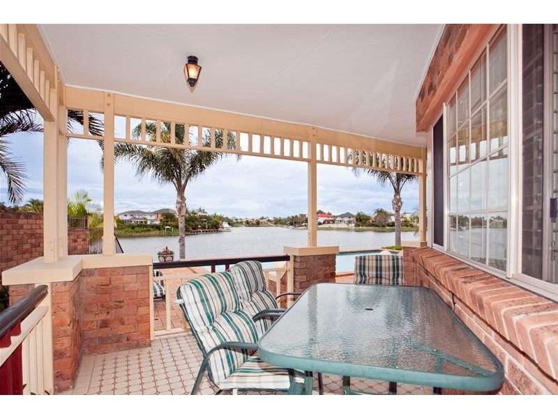 120 Santa Cruz Boulevard, Clear Island Waters QLD 4226